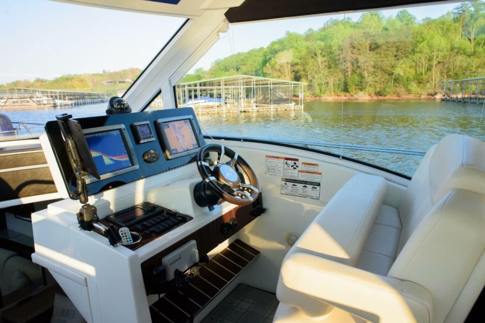 2012 Cruisers Yachts 48 Cantius - Photo 19