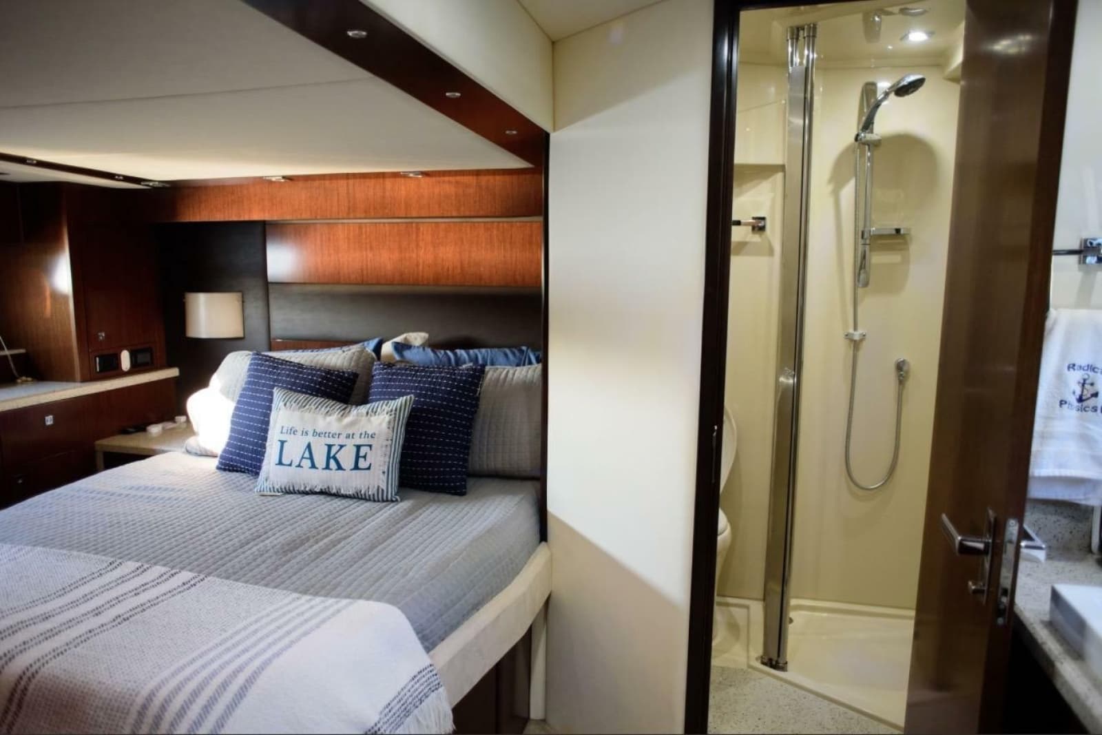 2012 Cruisers Yachts 48 Cantius - Photo 33