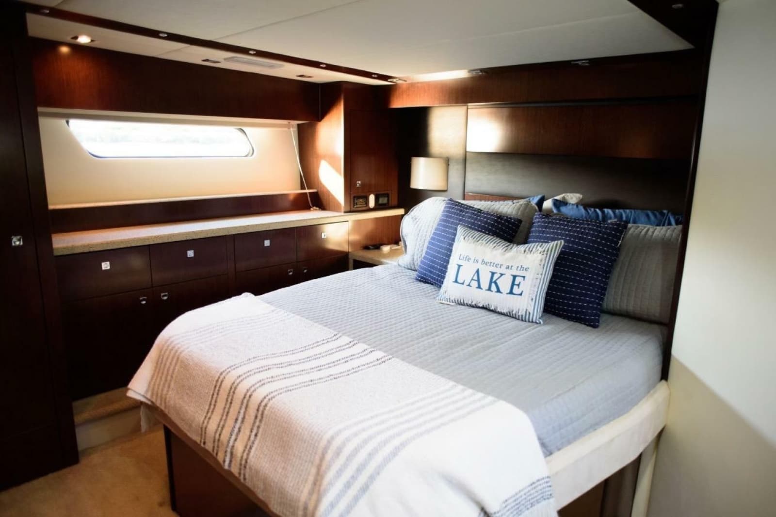 2012 Cruisers Yachts 48 Cantius - Photo 36