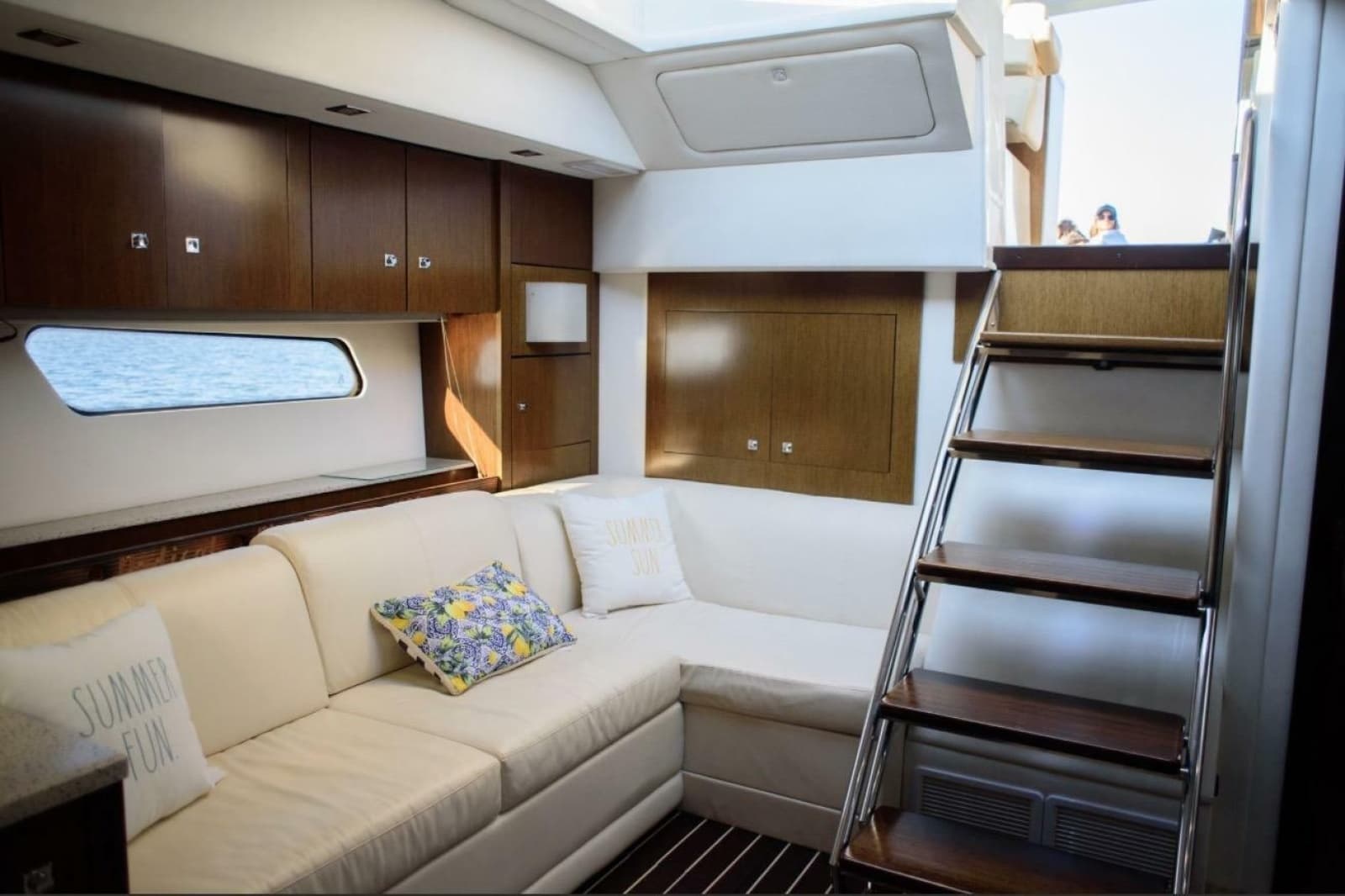 2012 Cruisers Yachts 48 Cantius - Photo 39