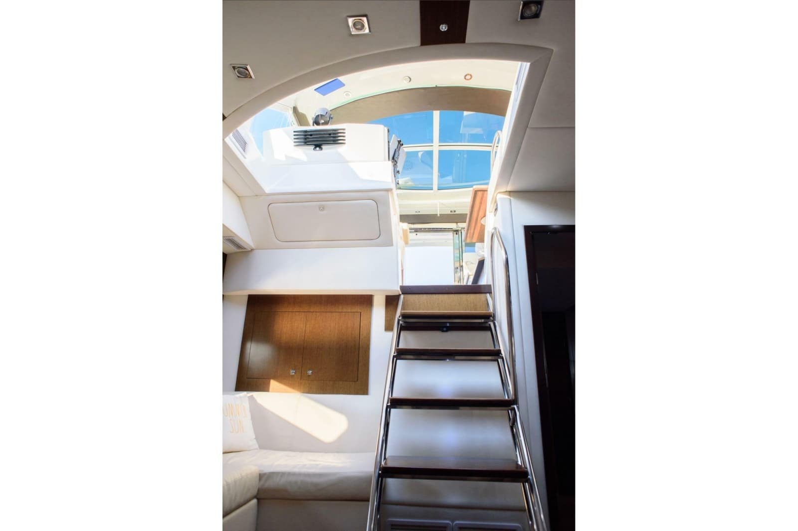2012 Cruisers Yachts 48 Cantius - Photo 29