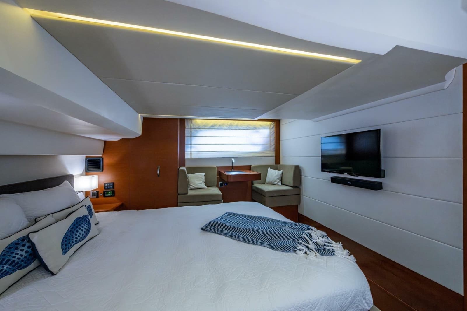 2012 Prestige 500 - Photo 85