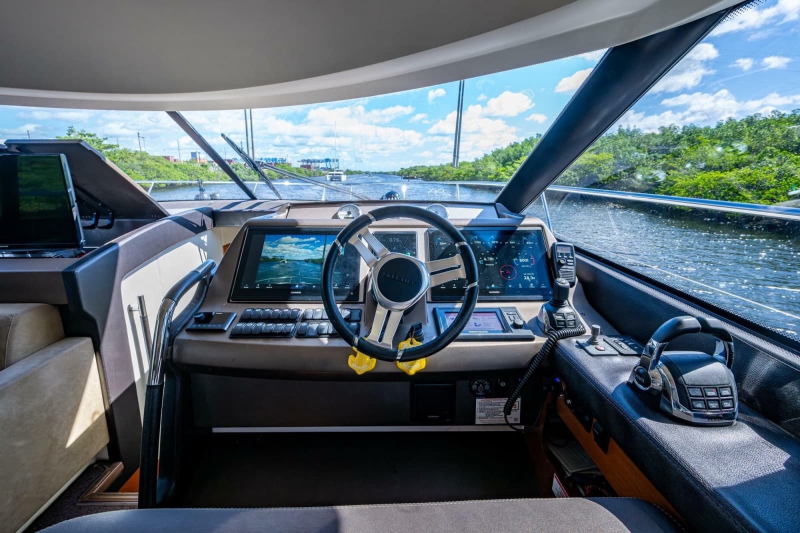 2012 Prestige 500 - Photo 51
