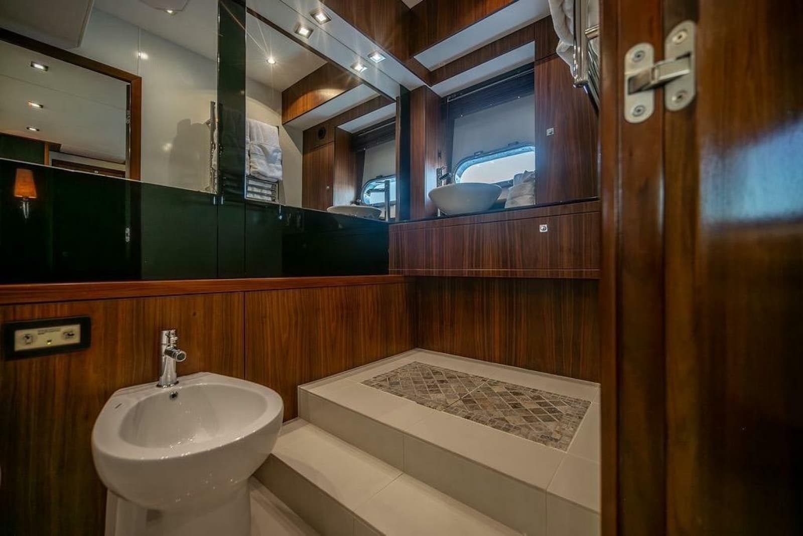 2012 Sunseeker Manhattan 73 - Photo 68