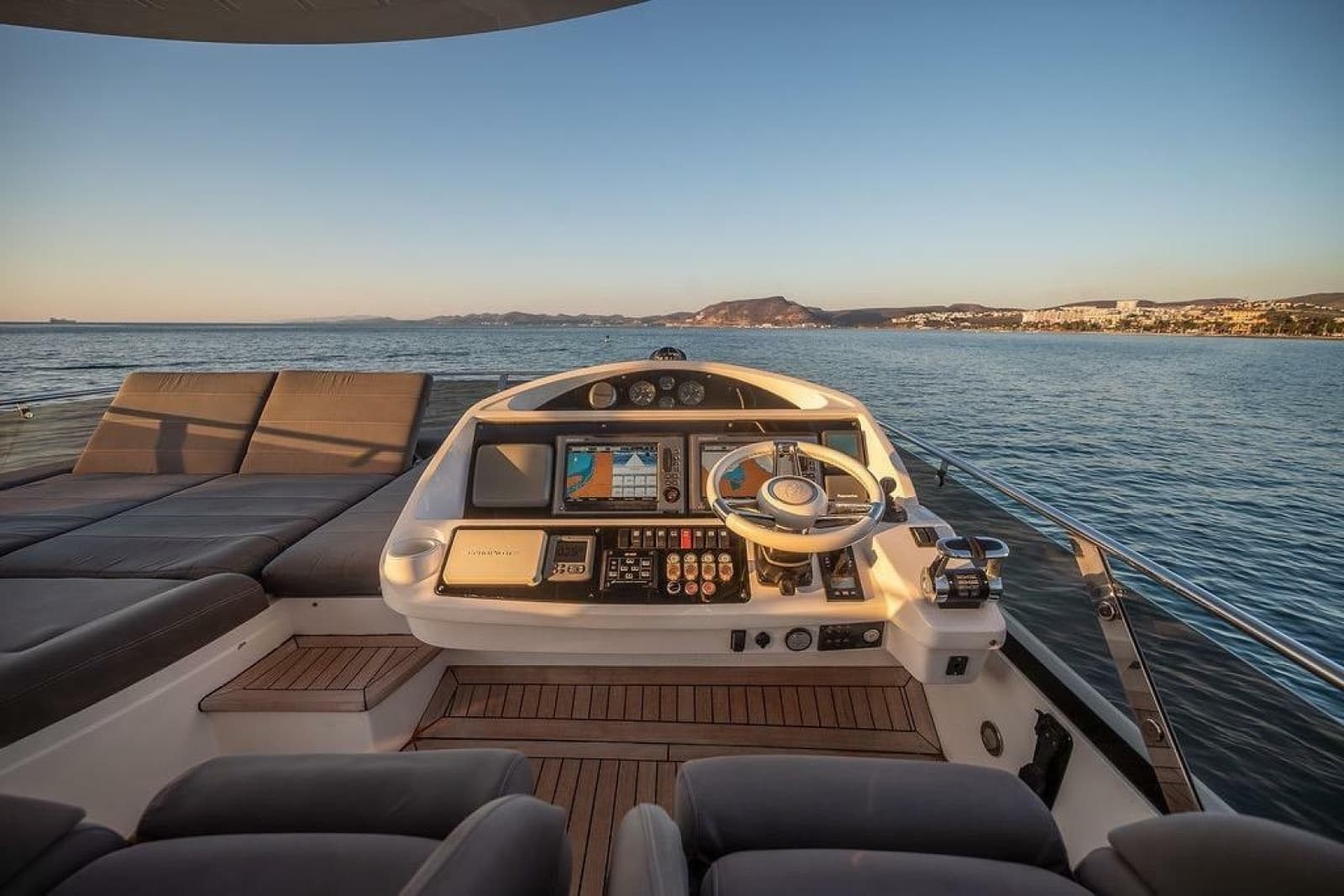 2012 Sunseeker Manhattan 73 - Photo 32