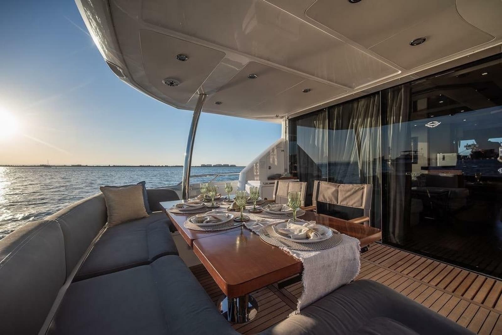 2012 Sunseeker Manhattan 73 - Photo 24