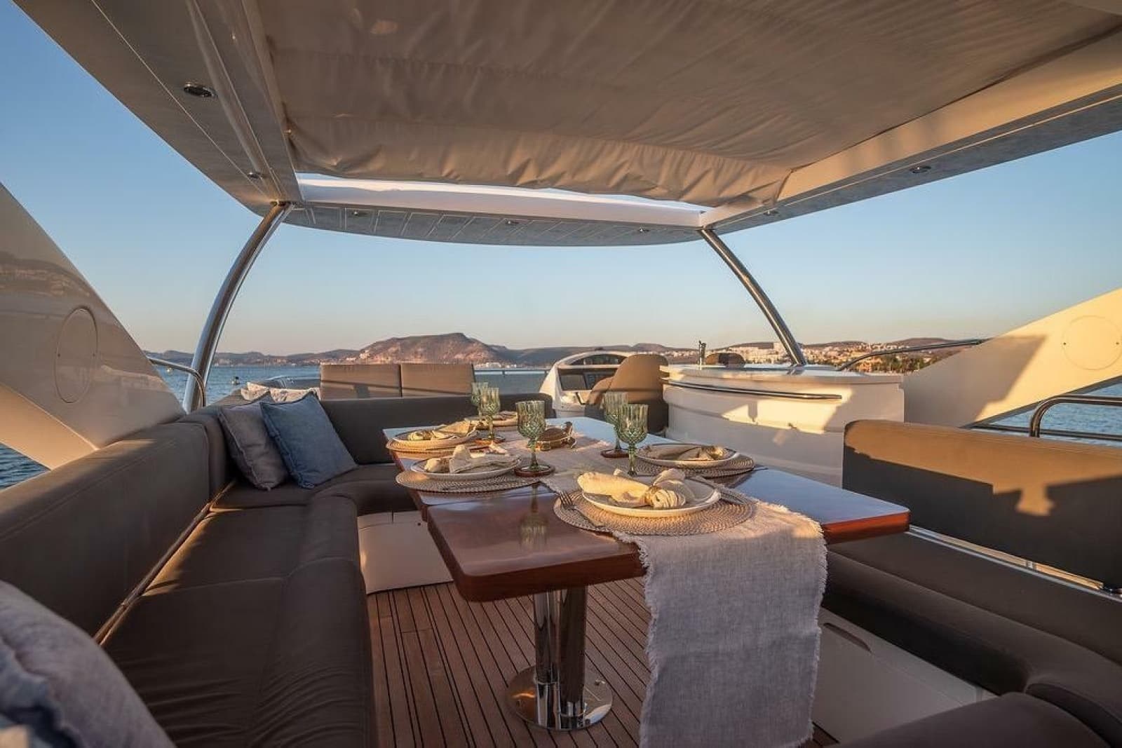 2012 Sunseeker Manhattan 73 - Photo 30