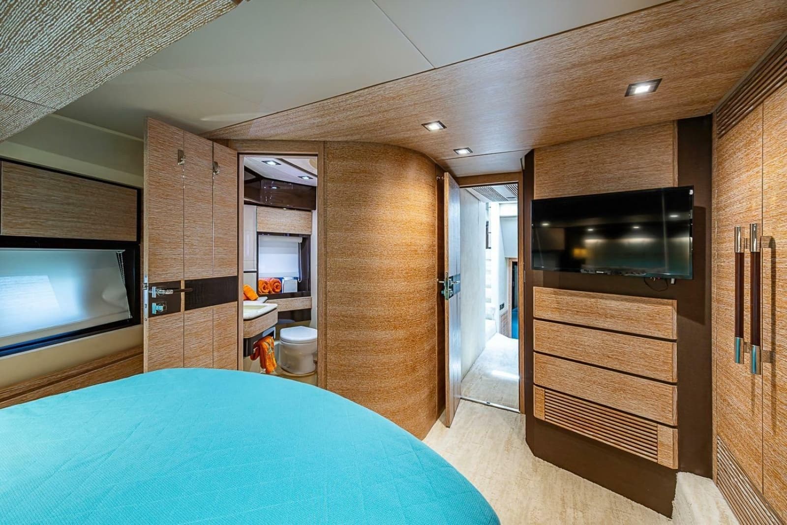 2011 Azimut 70 - Photo 24