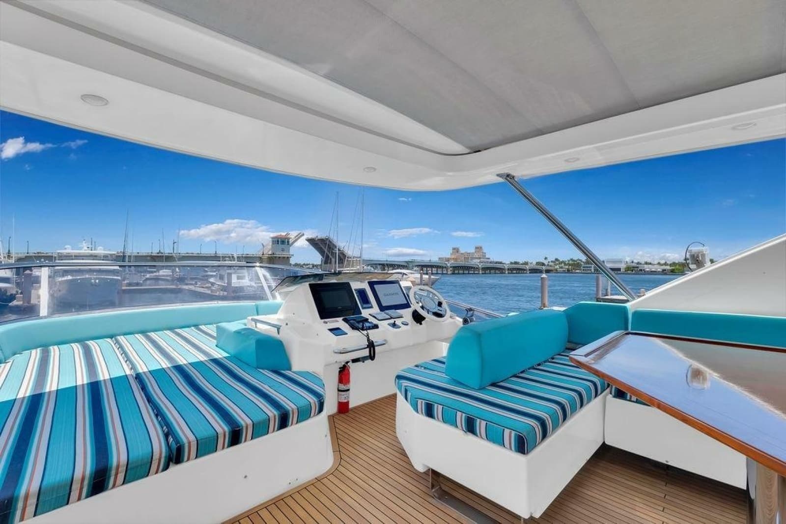 2011 Azimut 70 - Photo 95