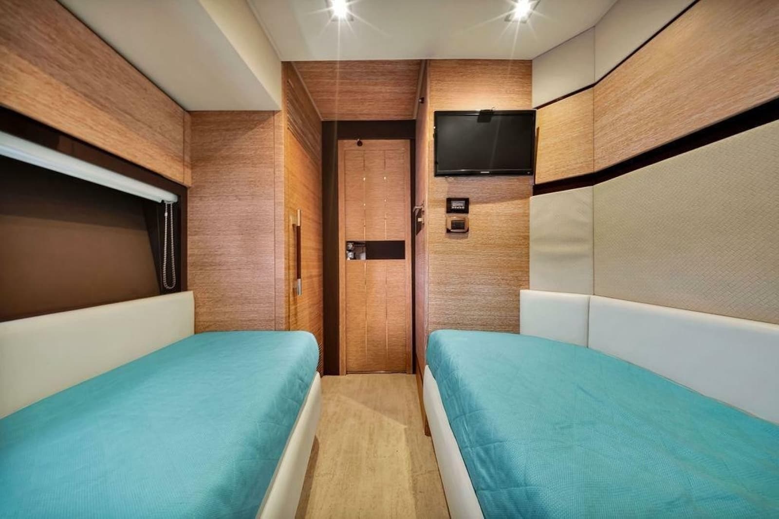 2011 Azimut 70 - Photo 58