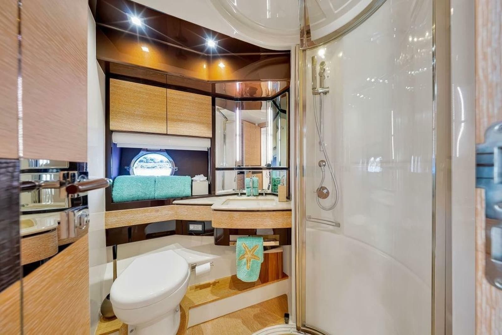 2011 Azimut 70 - Photo 54
