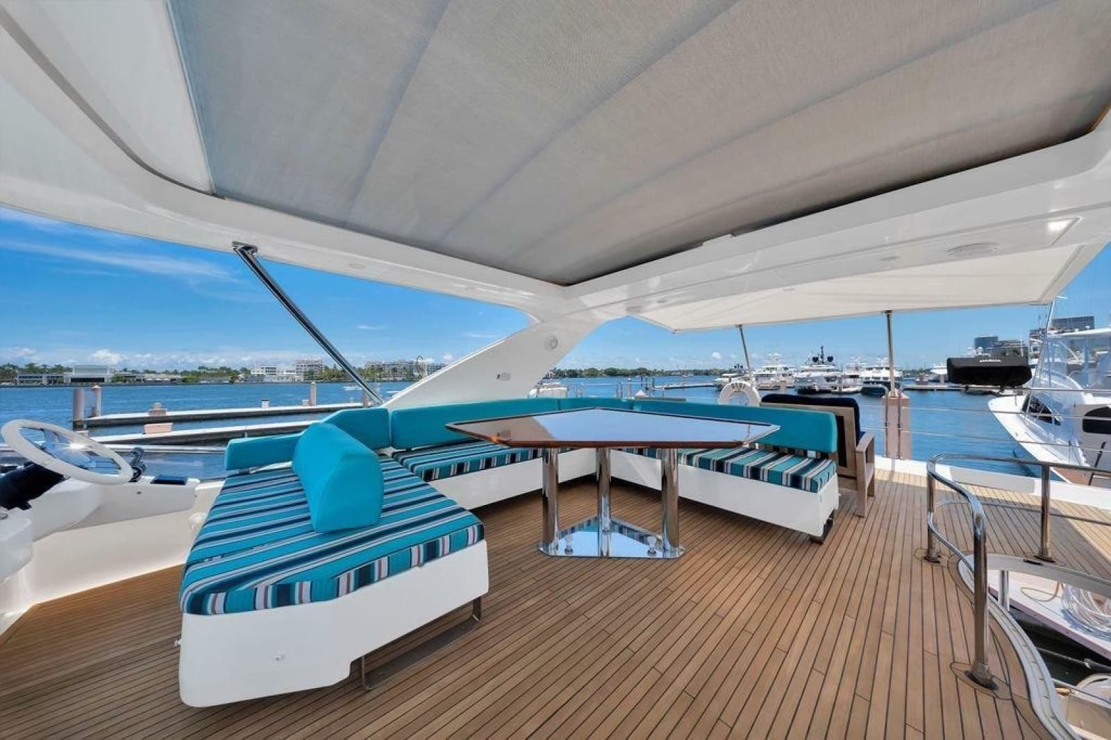 2011 Azimut 70 - Photo 100
