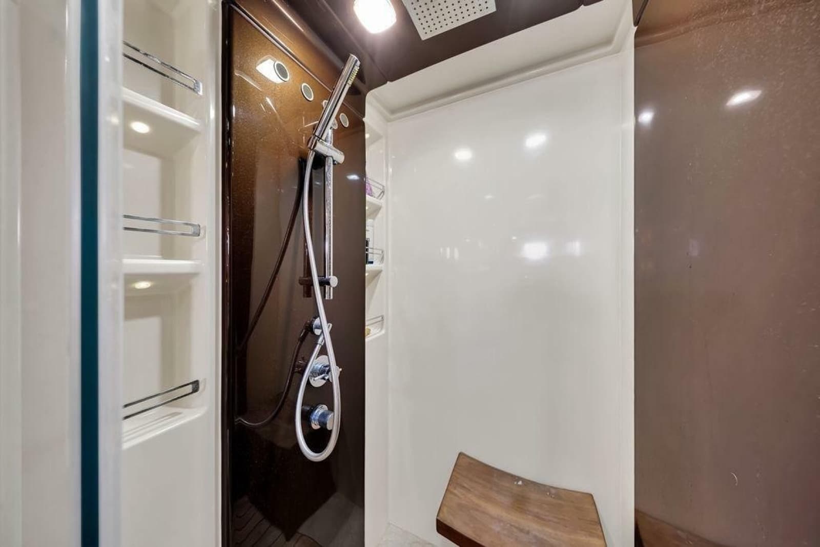 2011 Azimut 70 - Photo 47