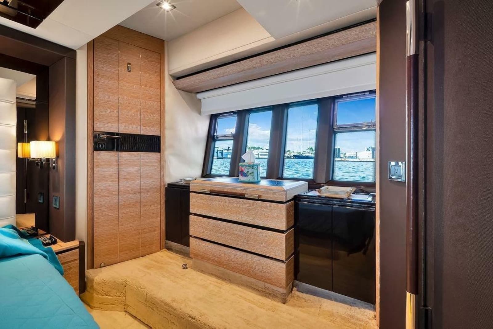 2011 Azimut 70 - Photo 39