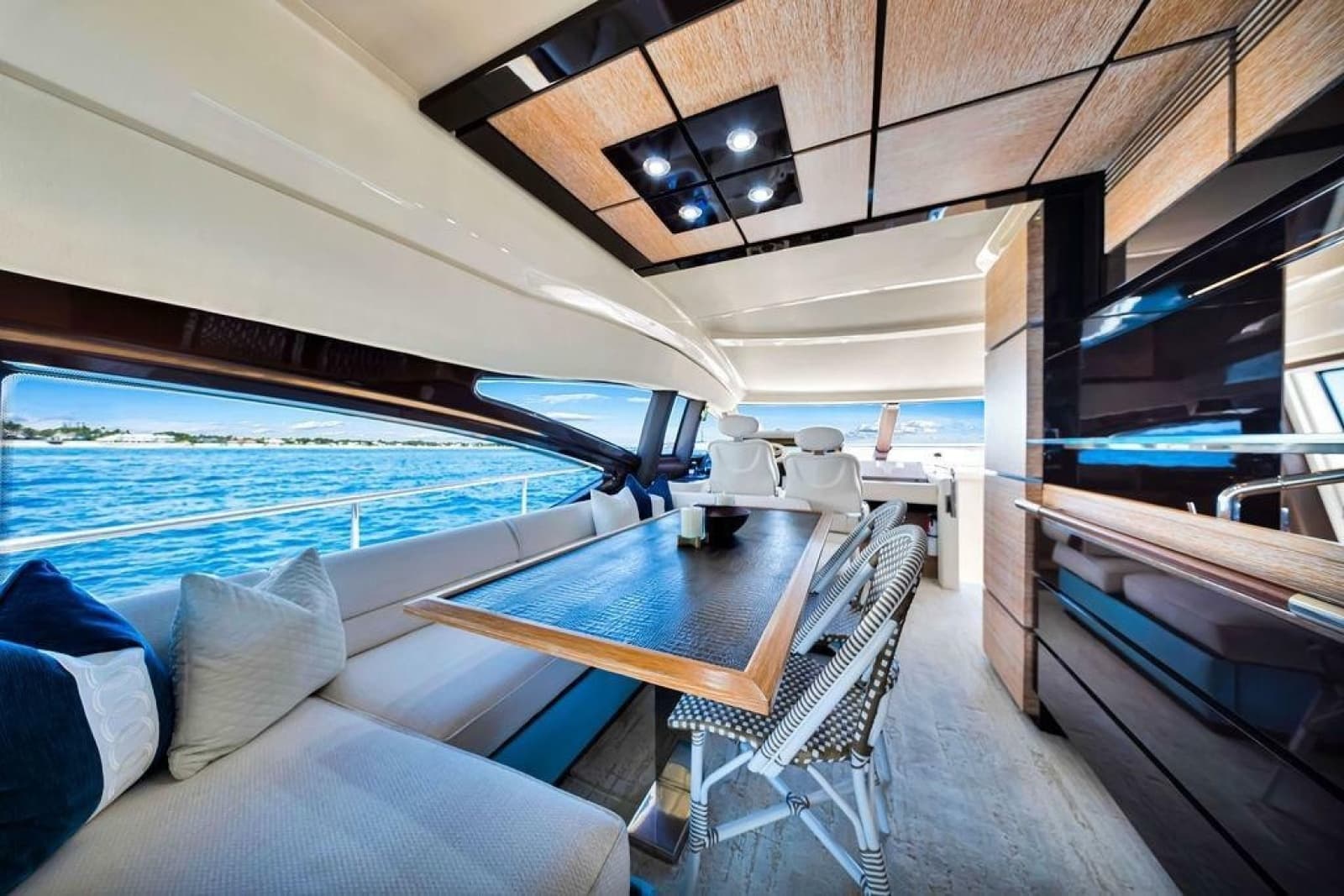 2011 Azimut 70 - Photo 85