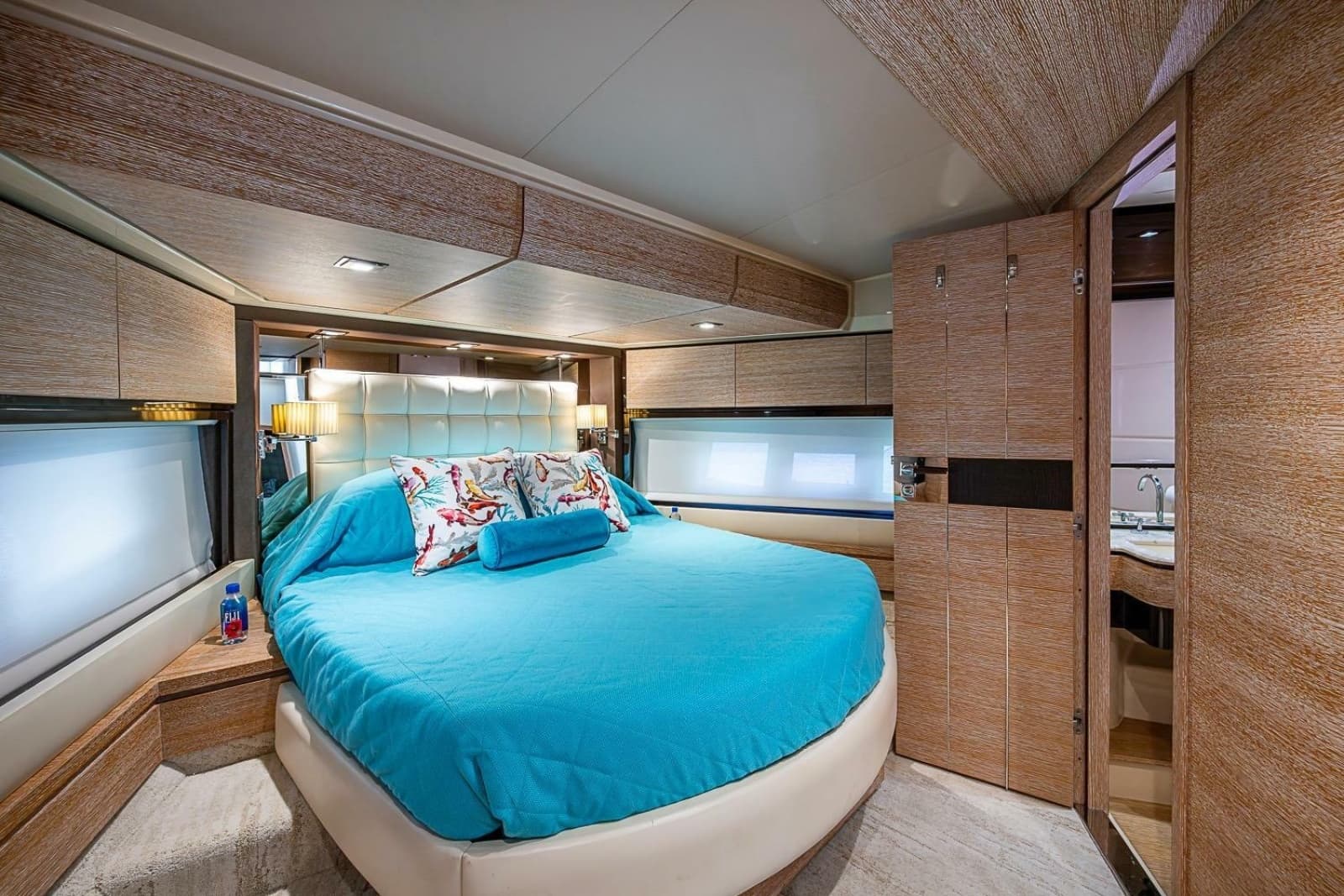 2011 Azimut 70 - Photo 22