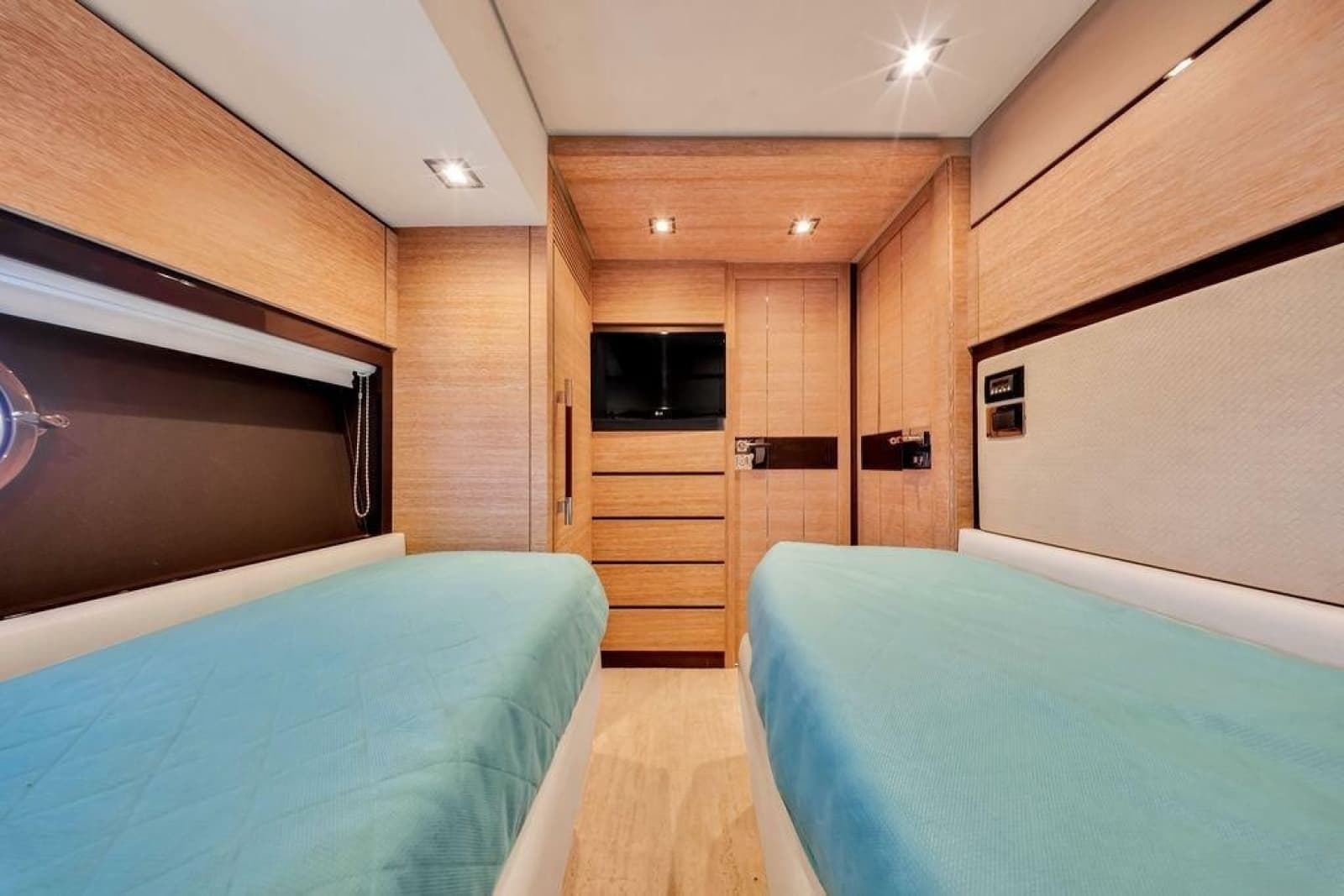 2011 Azimut 70 - Photo 74