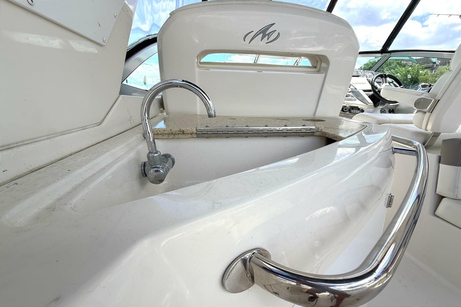 2011 Monterey 320 Sport Yacht - Photo 9