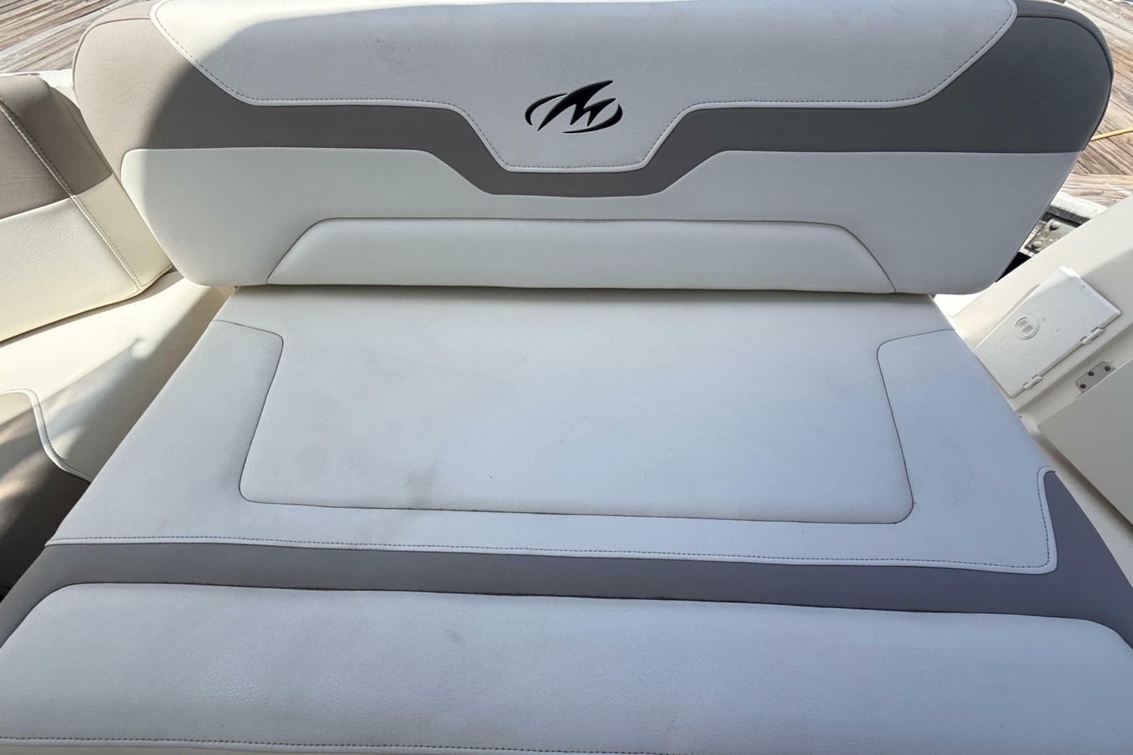 2011 Monterey 320 Sport Yacht - Photo 13