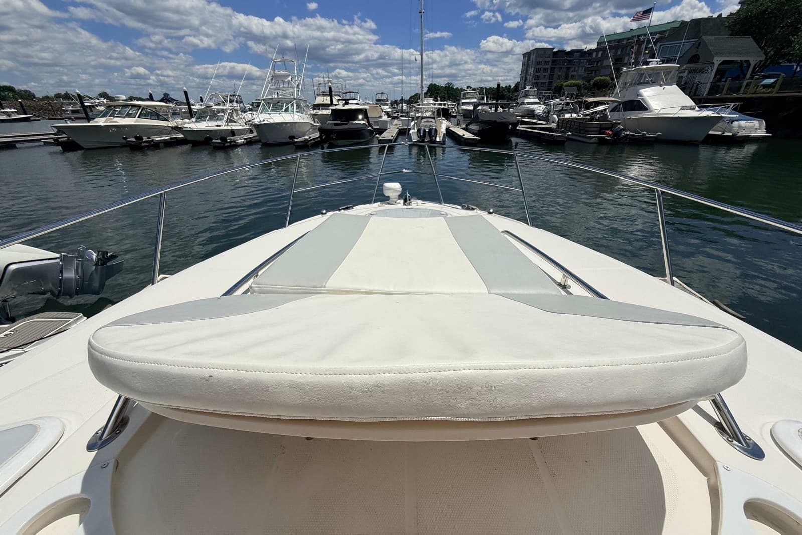 2011 Monterey 320 Sport Yacht - Photo 28
