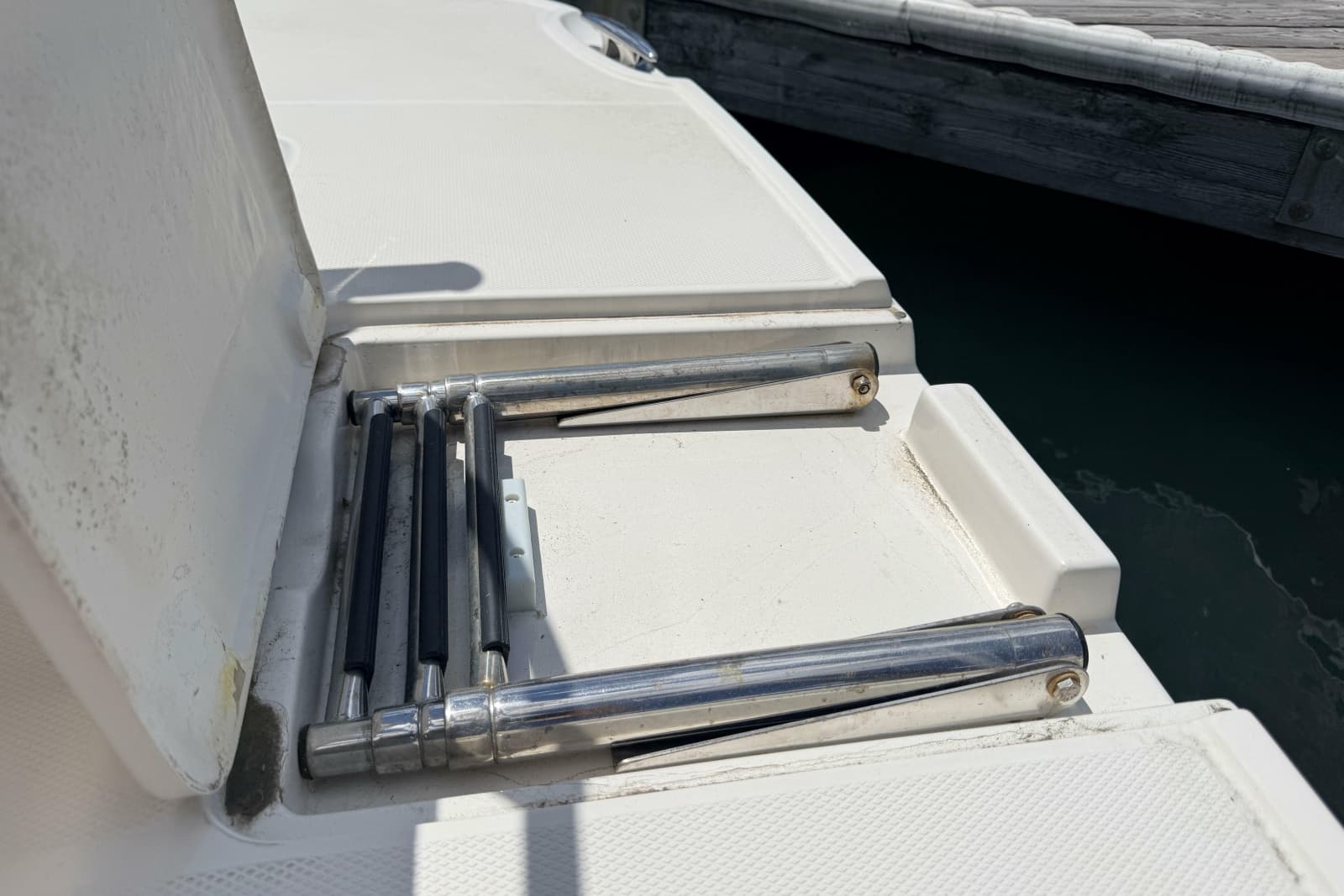2011 Monterey 320 Sport Yacht - Photo 29