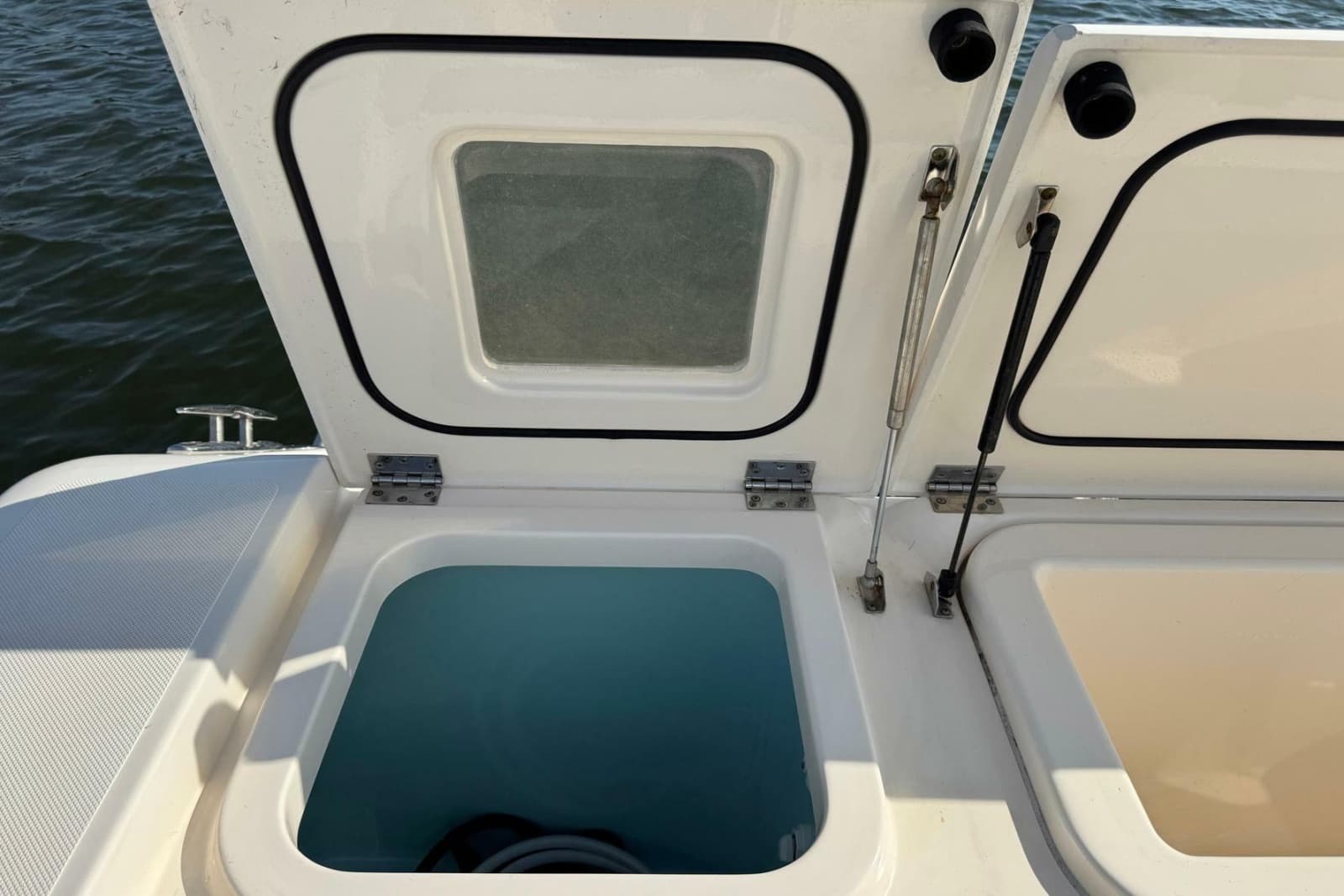 2011 Pursuit OS 375 Offshore - Photo 14