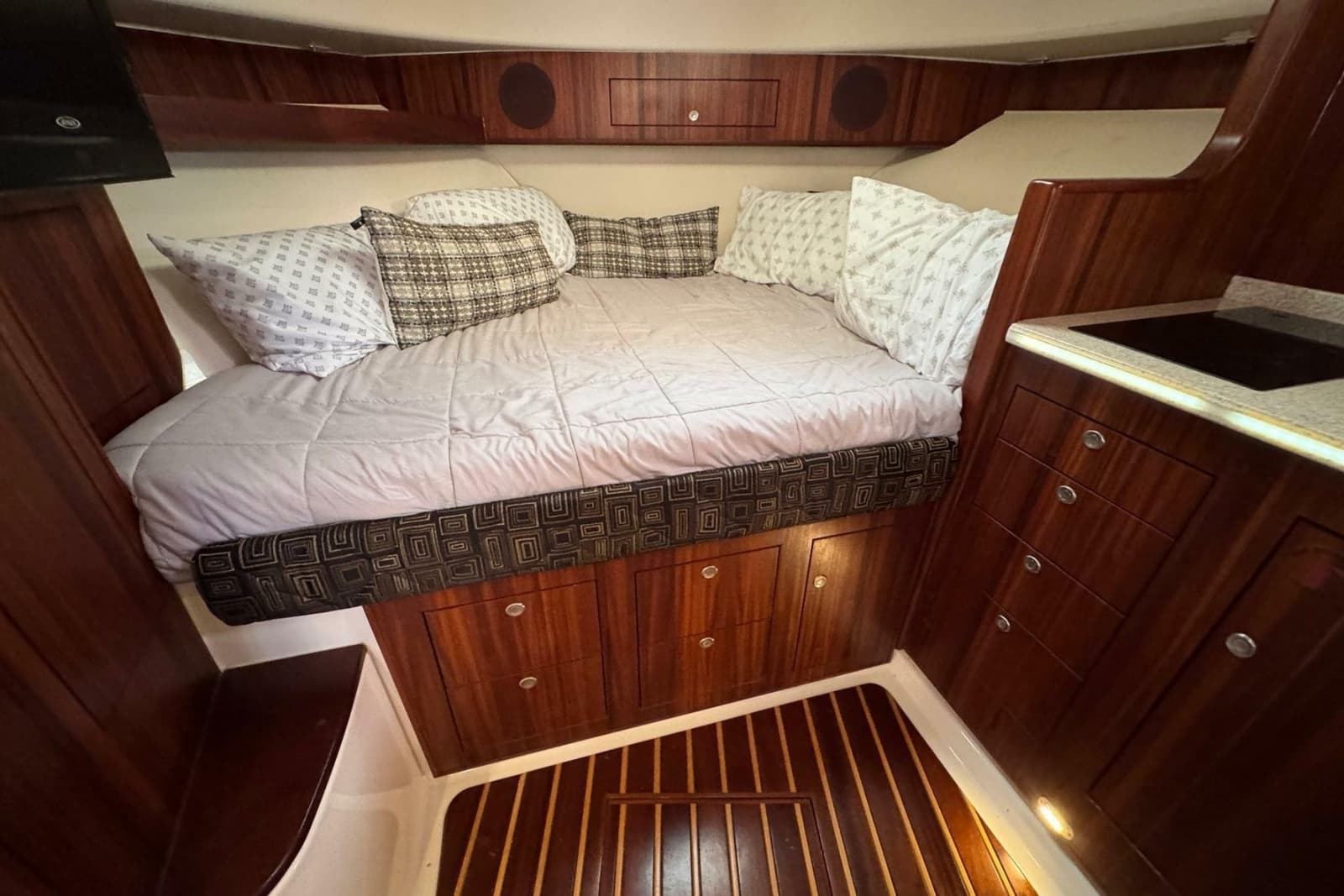 2011 Pursuit OS 375 Offshore - Photo 30