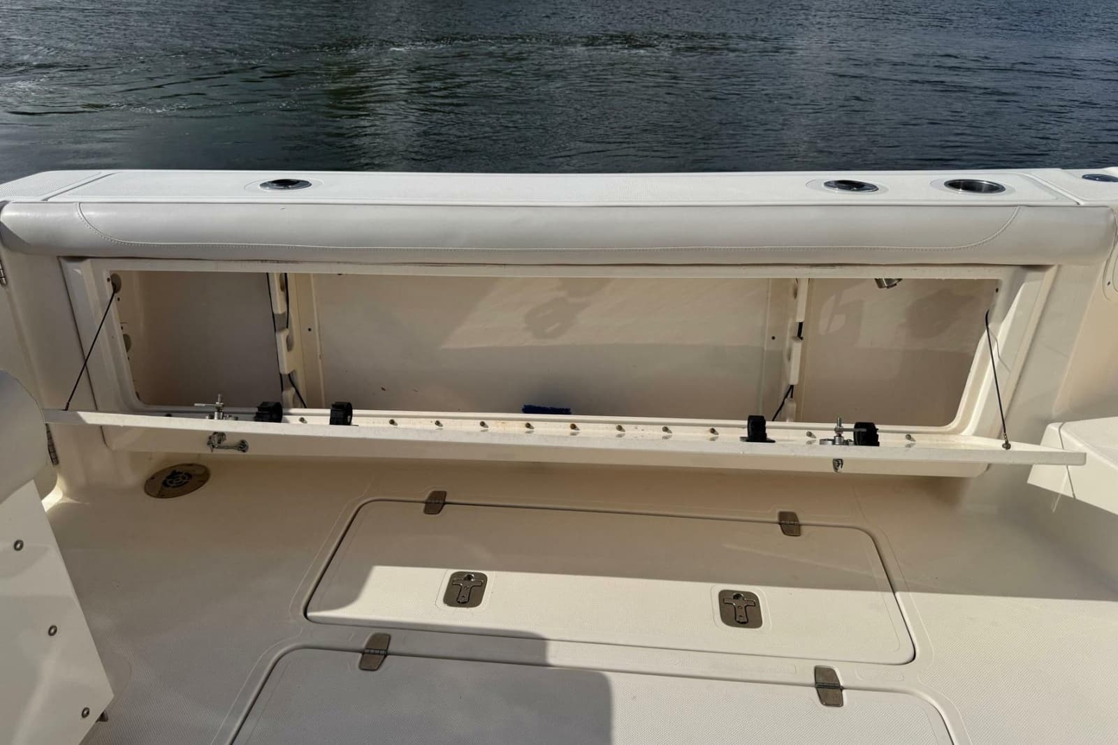 2011 Pursuit OS 375 Offshore - Photo 13