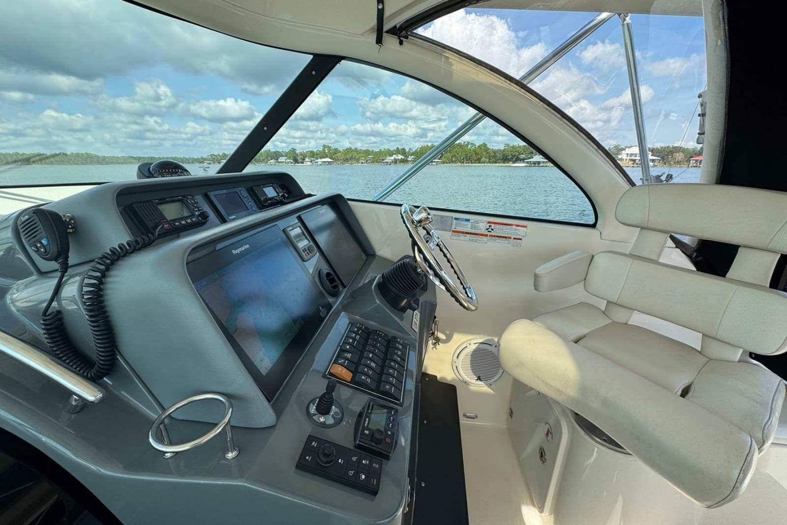 2011 Pursuit OS 375 Offshore - Photo 26