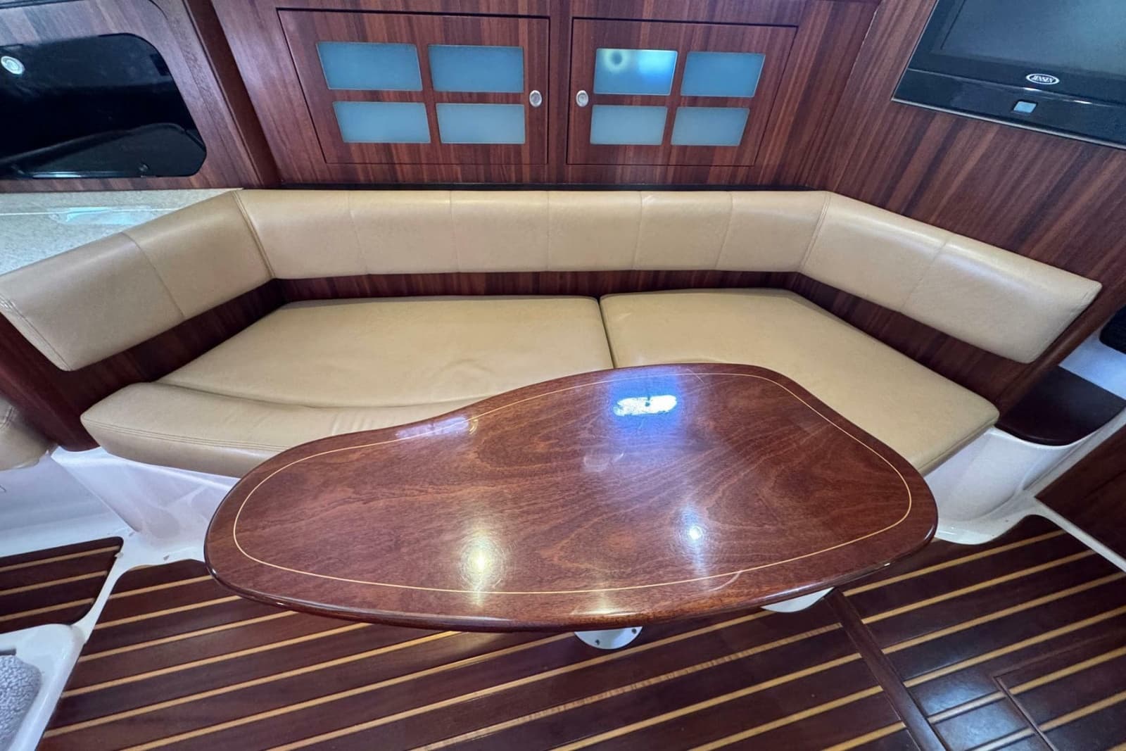 2011 Pursuit OS 375 Offshore - Photo 33