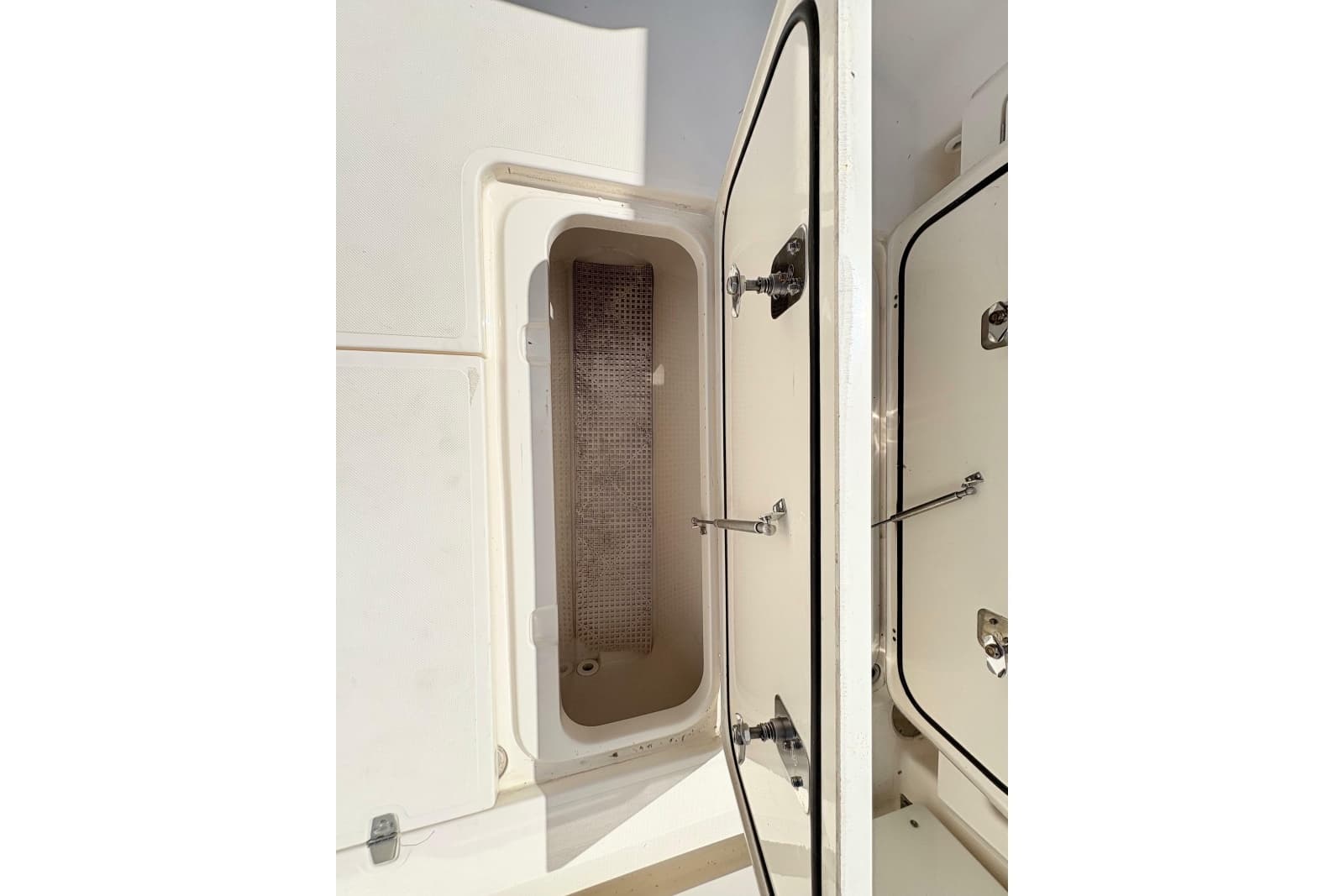 2011 Pursuit OS 375 Offshore - Photo 25