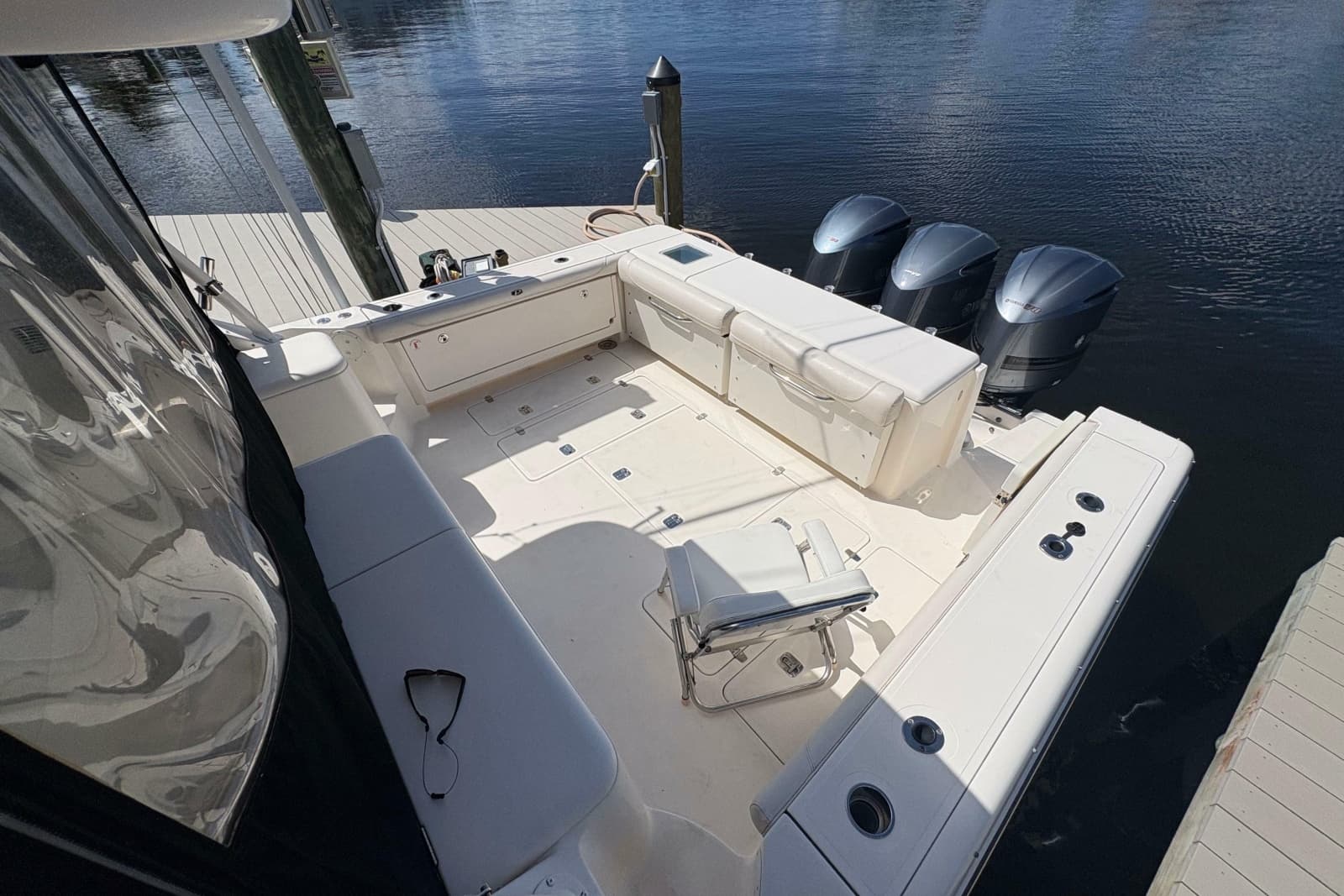 2011 Pursuit OS 375 Offshore - Photo 15
