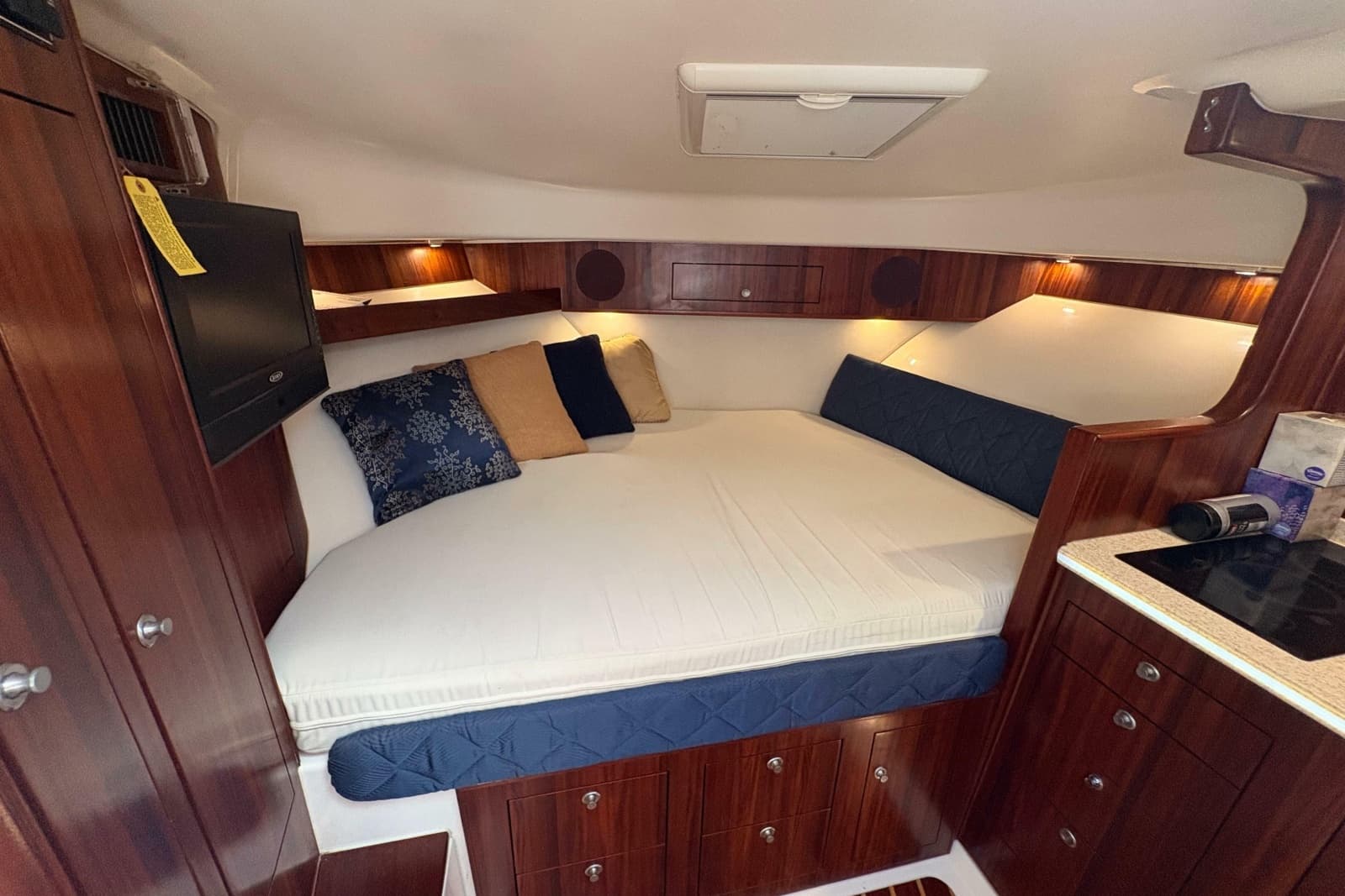 2011 Pursuit OS 375 Offshore - Photo 44