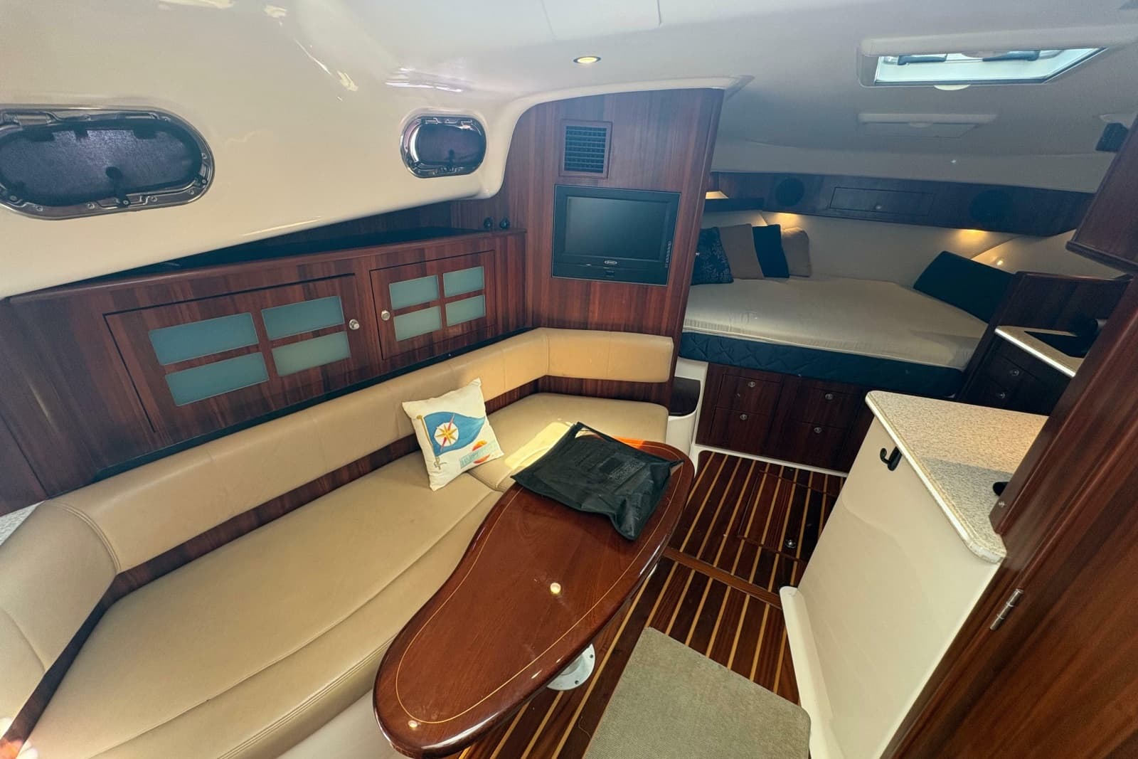 2011 Pursuit OS 375 Offshore - Photo 35