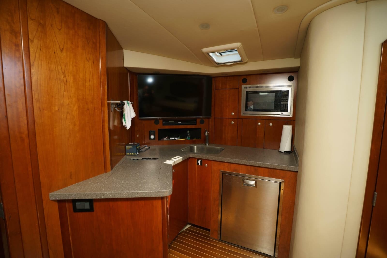 2011 Rampage 41 Express - Photo 14