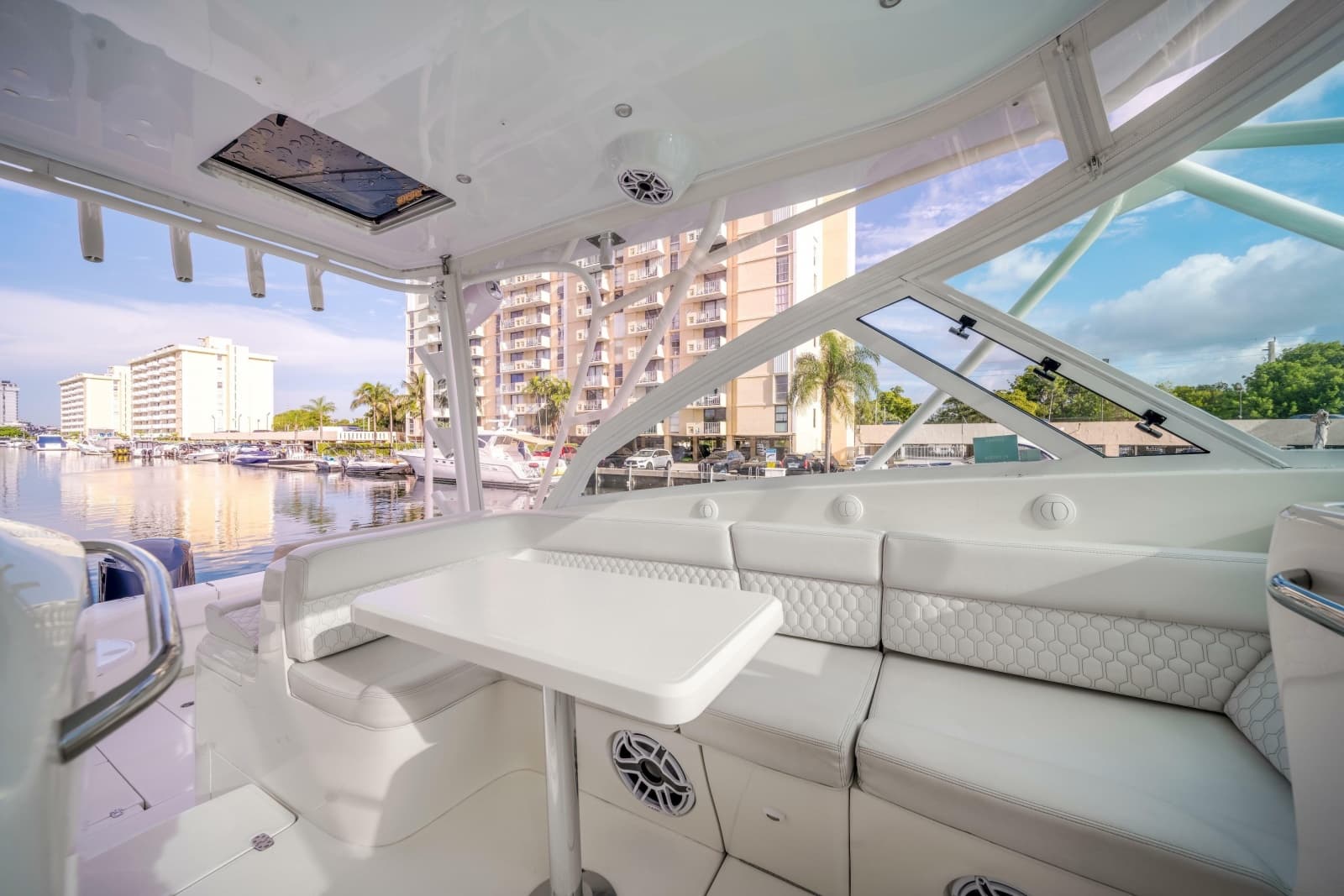 2011 SeaVee 430 Sportfish Express - Photo 17
