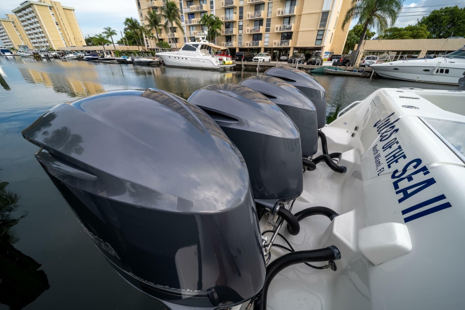 2011 SeaVee 430 Sportfish Express - Photo 13