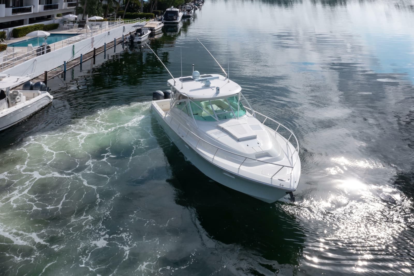 2011 SeaVee 430 Sportfish Express - Photo 2