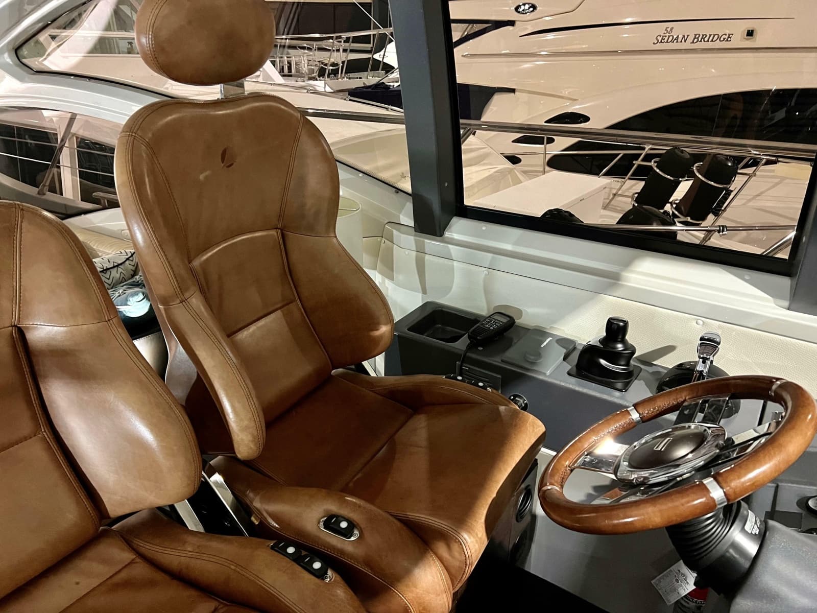 2010 Azimut 62S - Photo 21