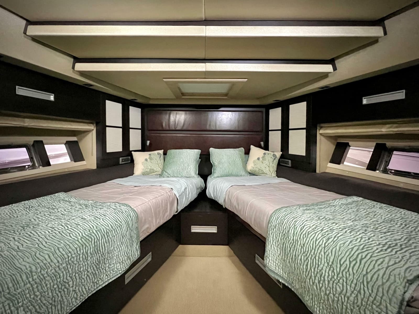 2010 Azimut 62S - Photo 34