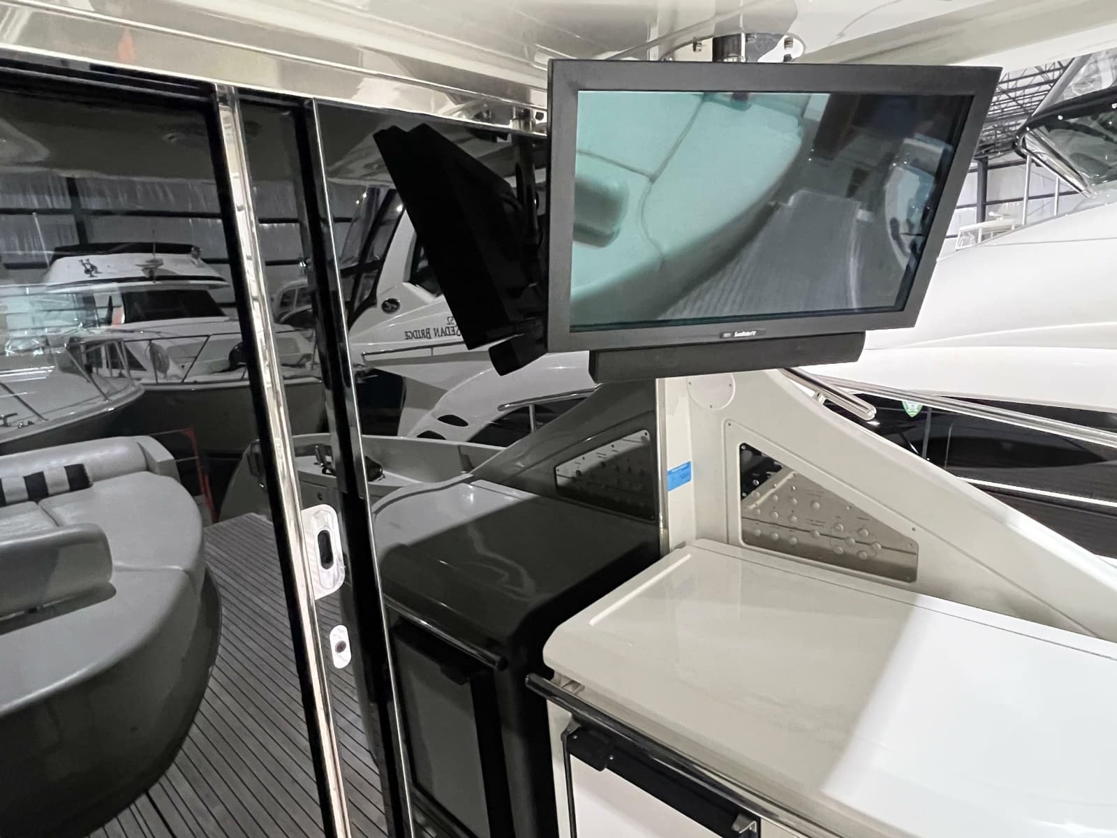 2010 Azimut 62S - Photo 10