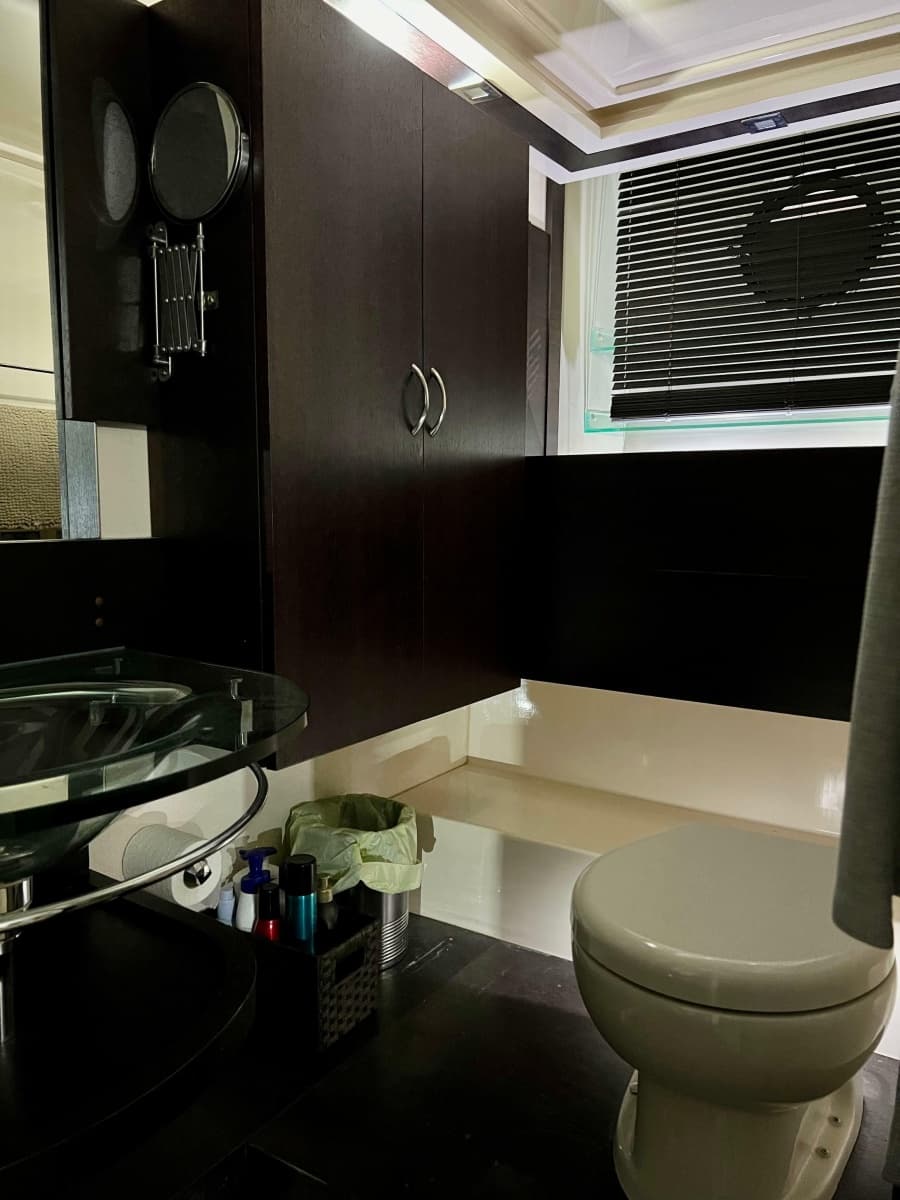 2010 Azimut 62S - Photo 32