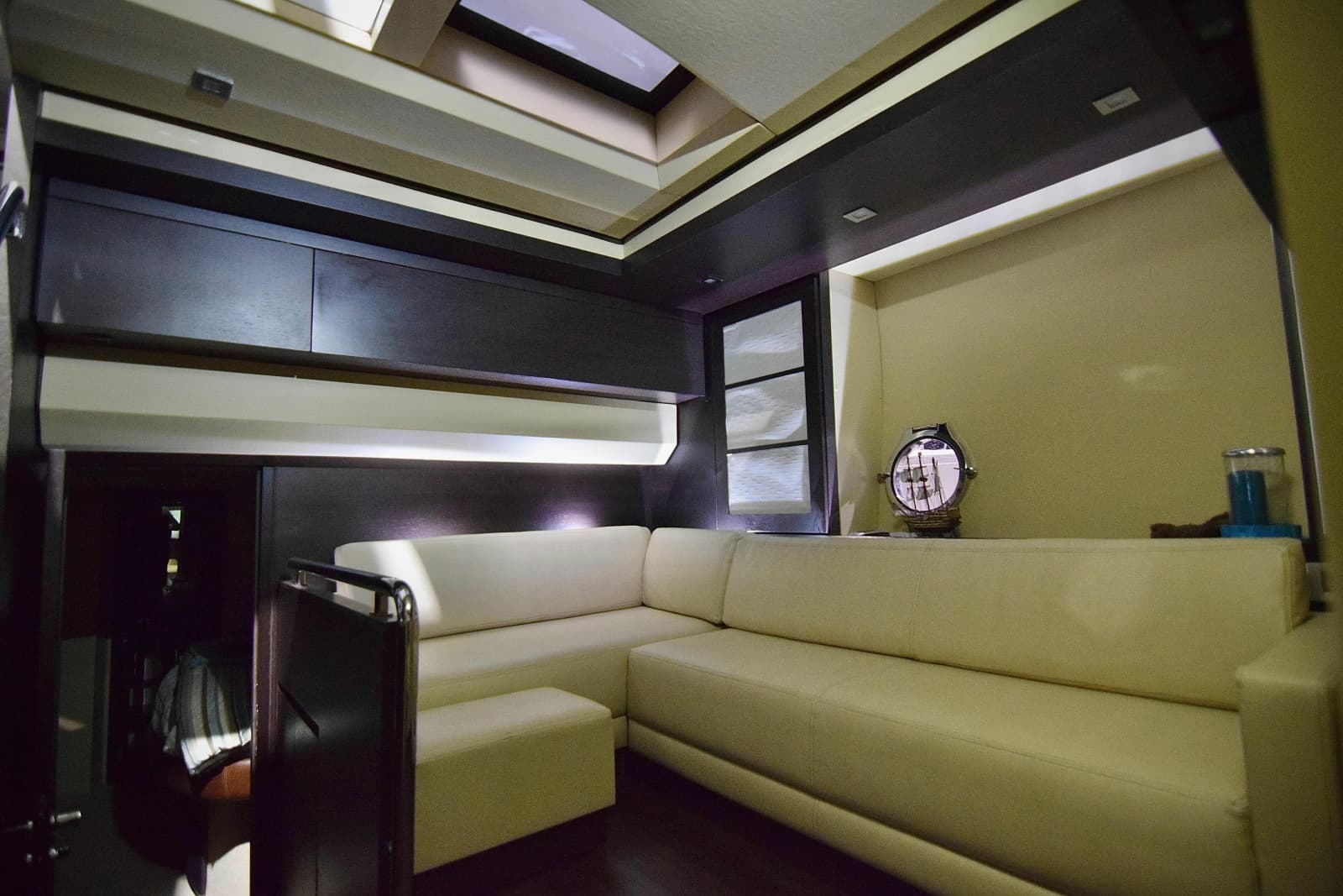 2010 Azimut 62S - Photo 25
