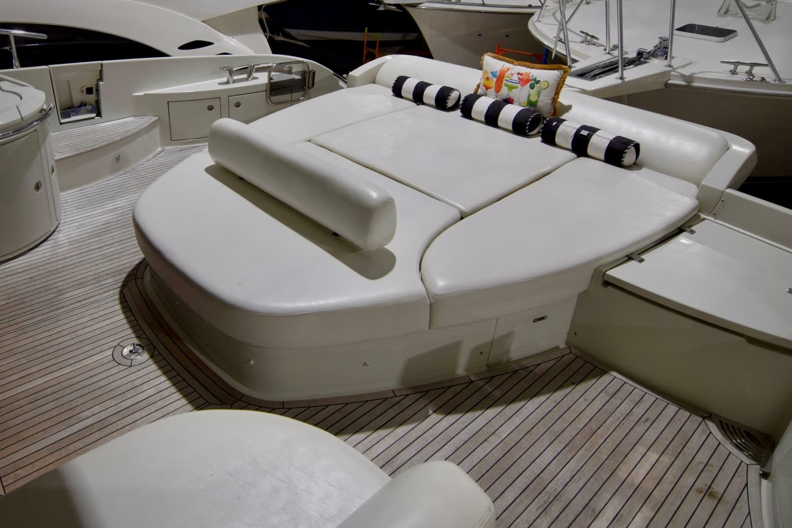 2010 Azimut 62S - Photo 9