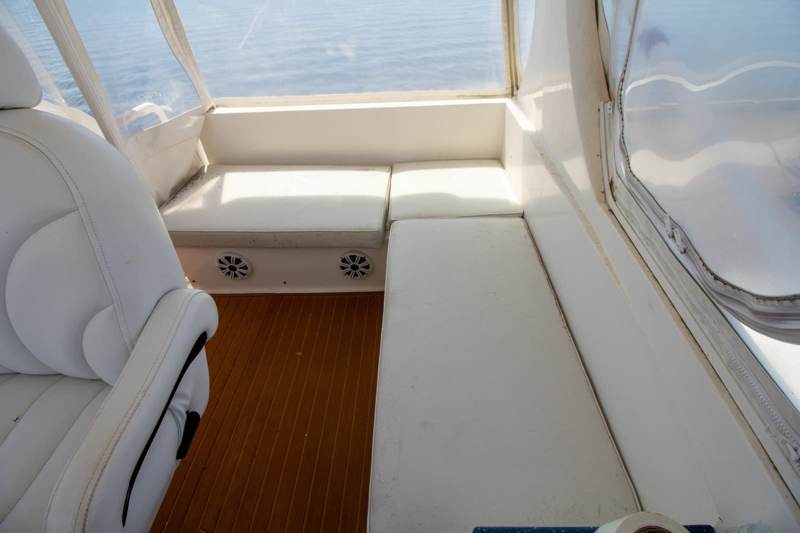 2010 Custom 50 - Photo 31