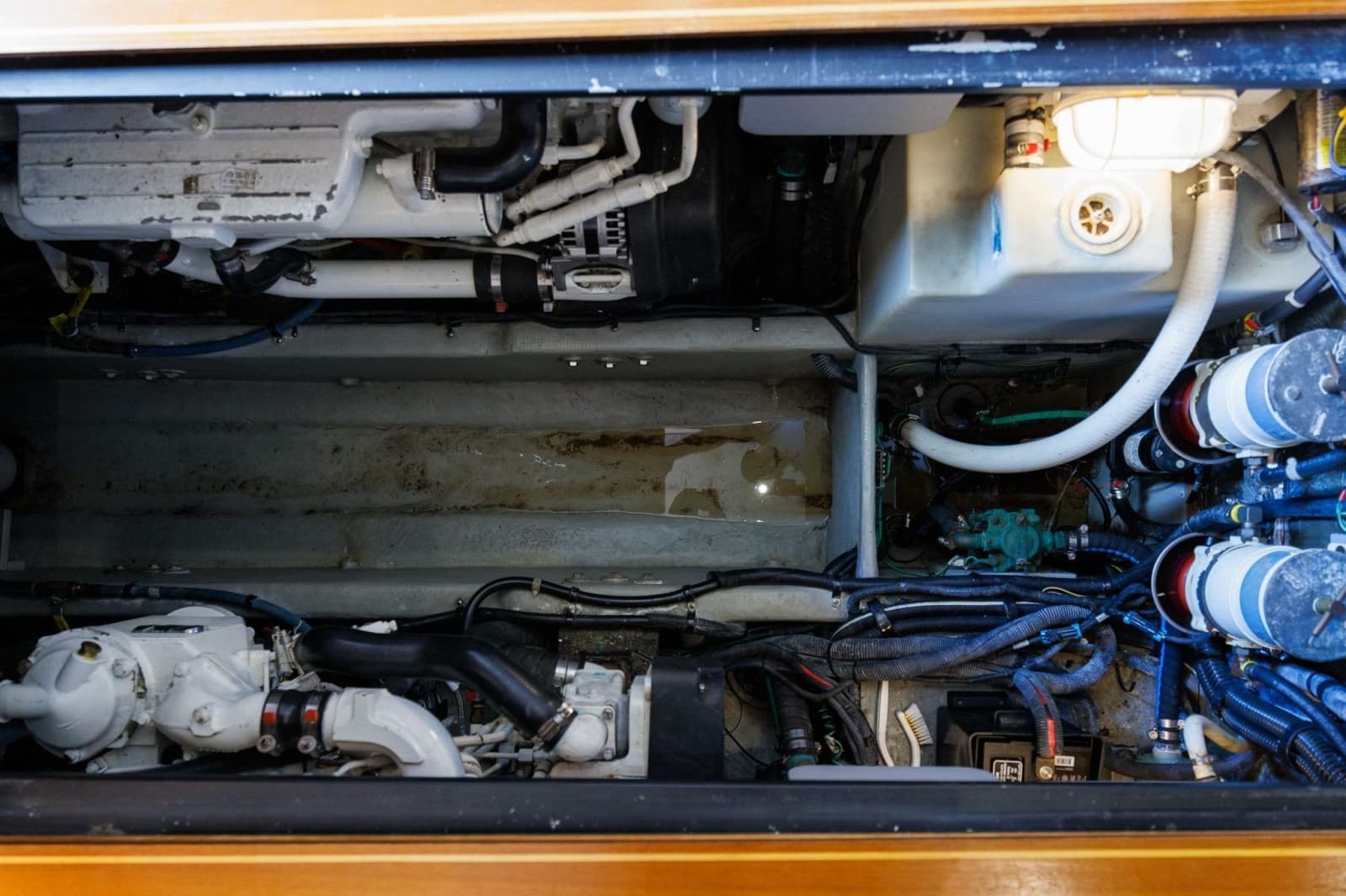 2010 Meridian 391 Sedan - Photo 42