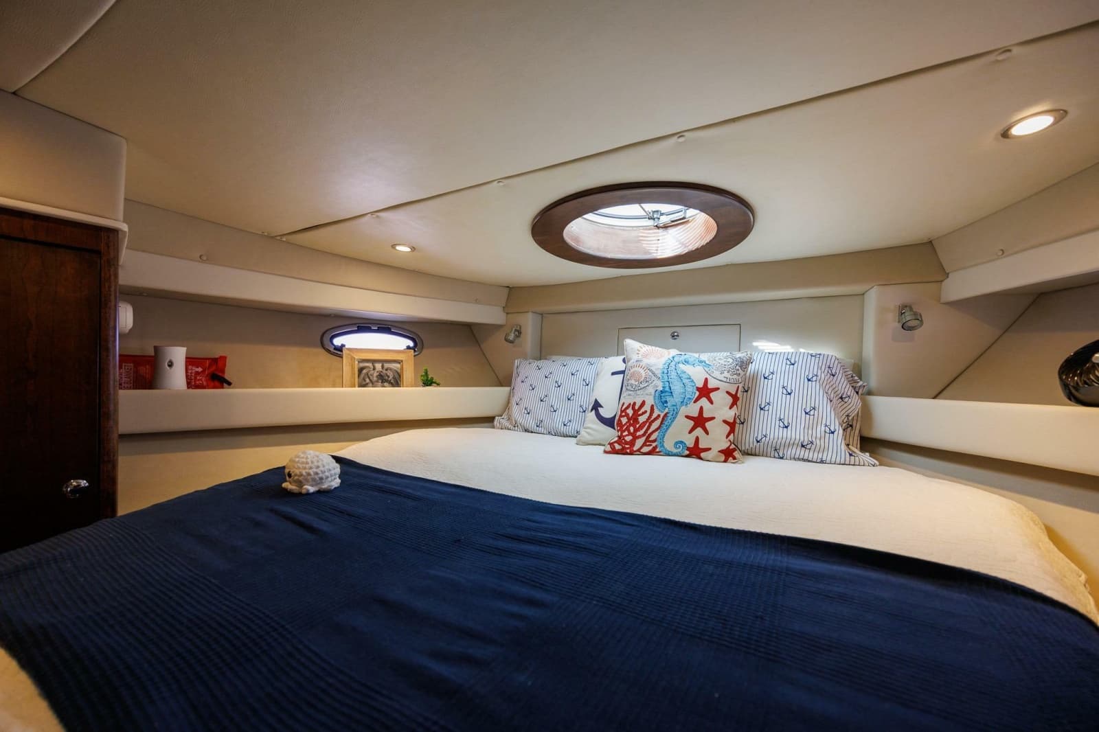 2010 Meridian 391 Sedan - Photo 19