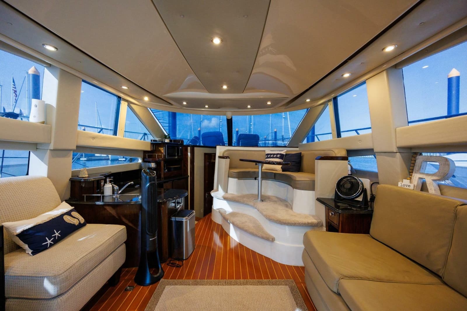 2010 Meridian 391 Sedan - Photo 8