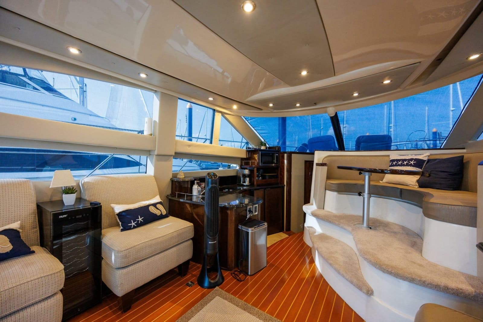 2010 Meridian 391 Sedan - Photo 14