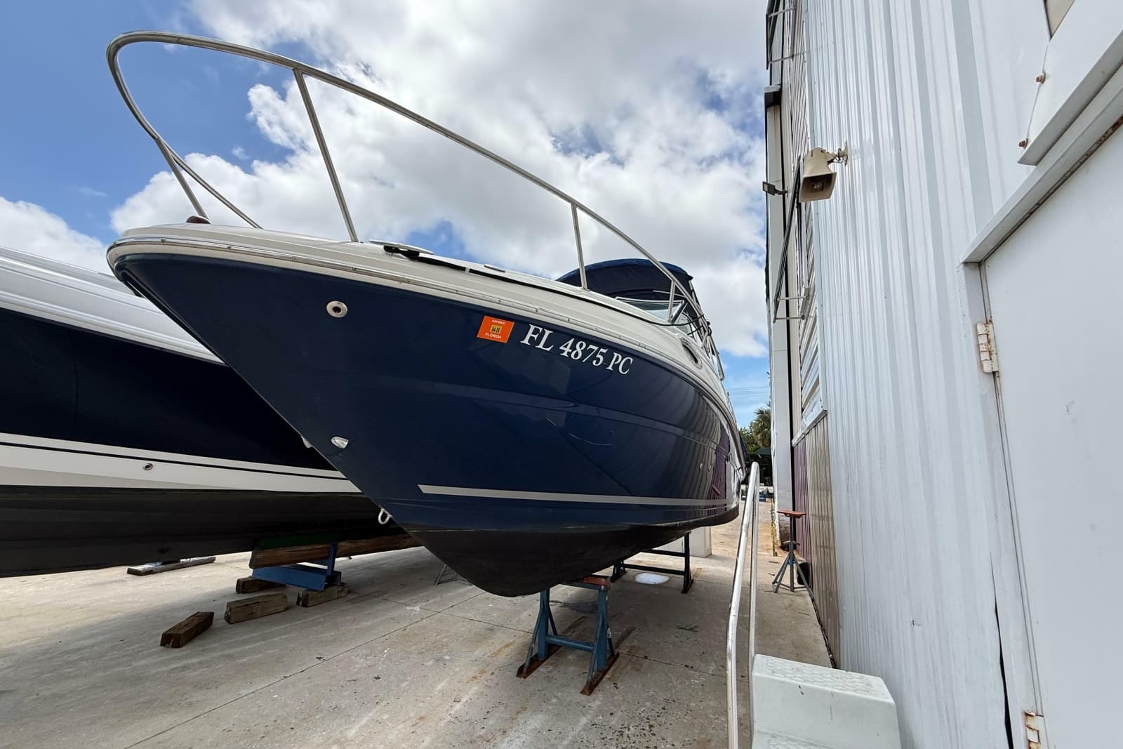 2010 Sea Ray 240 Sundancer - Photo 1